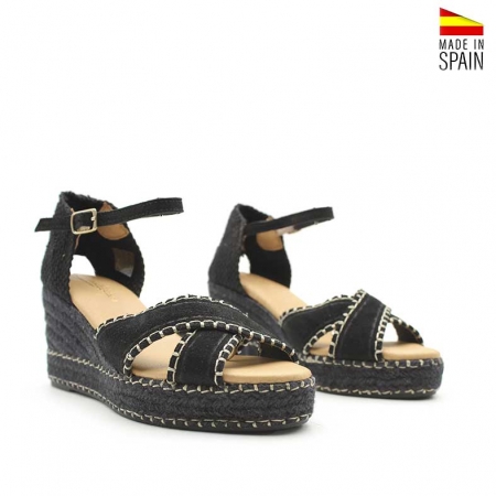 Sandalias negras hechas en España