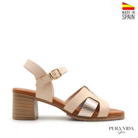 Sandalias Beige con Tacón Cuadrado