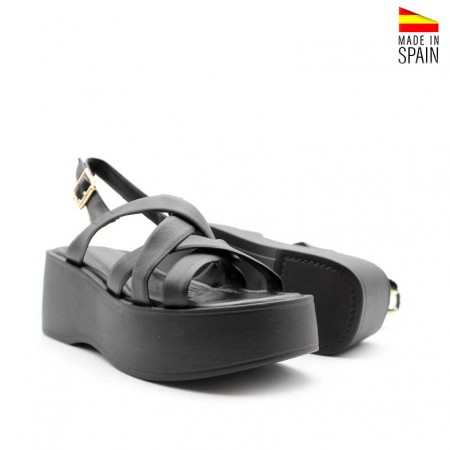 sandalias negras plataforma tiras cruzadas​