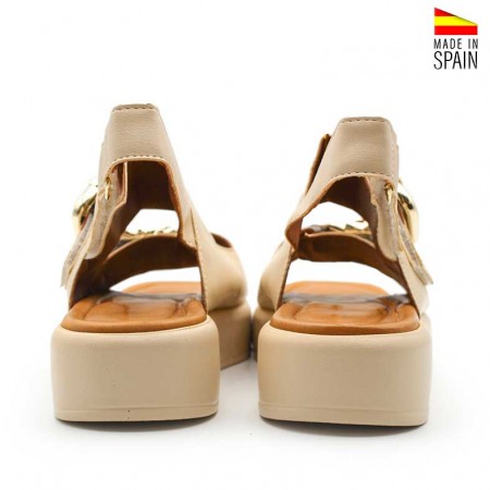 Sandalias beige de velcro
