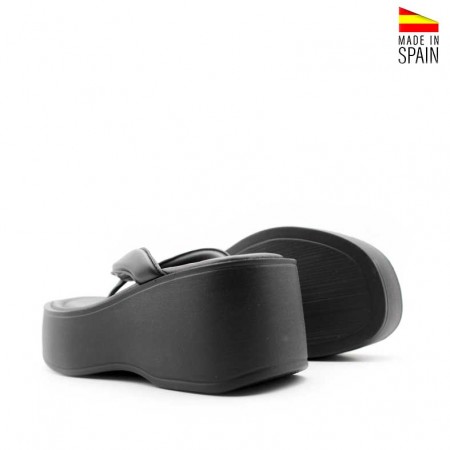 Sandalias negras plataforma dedo