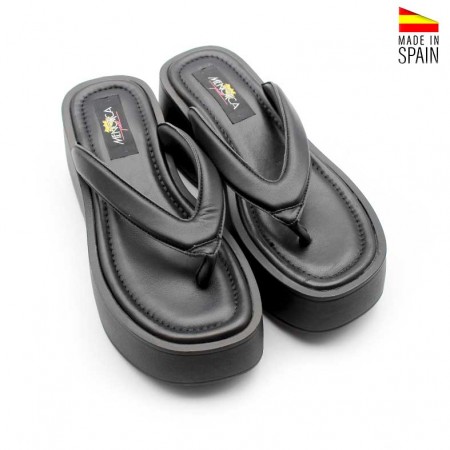 sandalia dedo negra plataforma​