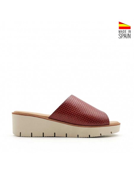 Sandalias cuña cuero burdeos