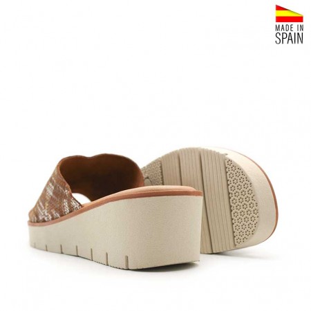 Sandalias cuña piel camel
