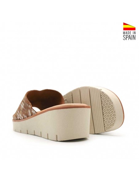 Sandalias cuña piel camel