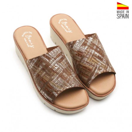 Sandalia metalizada marrón