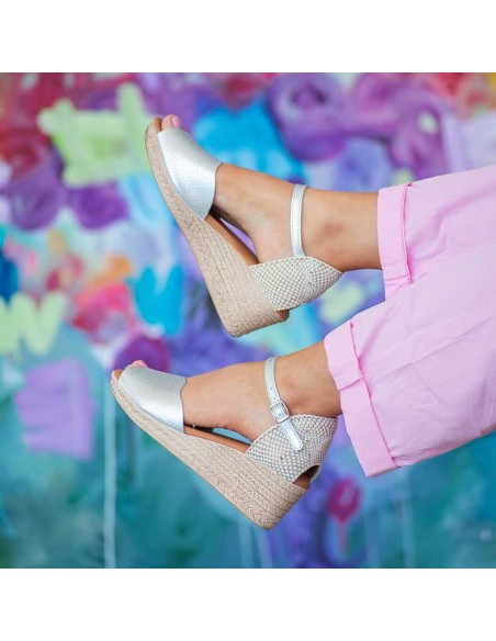 sandalias cuña plateadas