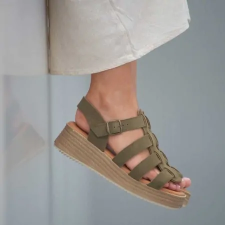 sandalia verde romana abierta