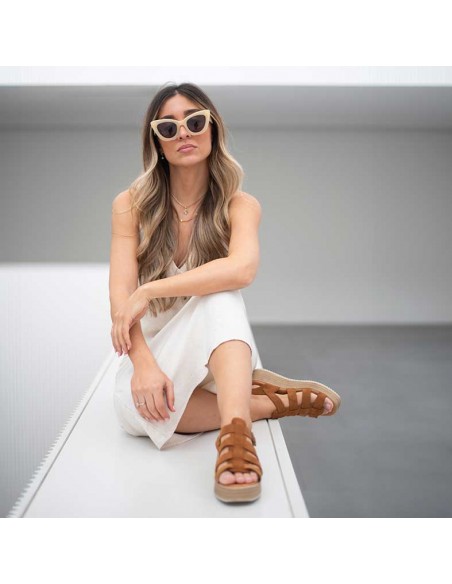 sandalia camel cangrejera