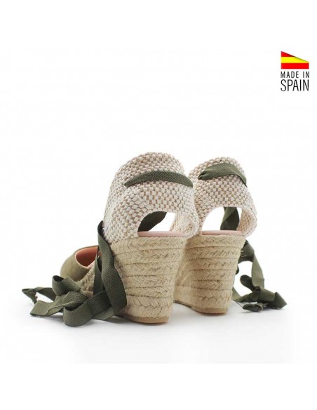 Alpargatas con cuña atadas
