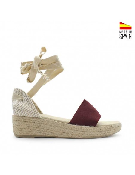 Sandalia granate elástico con cuña