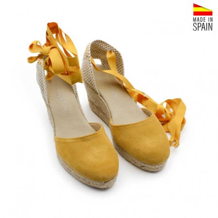 Alpargatas amarillas cuña