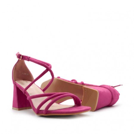 sandalias de tacon fucsia​