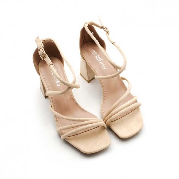 sandalias beige tacon​