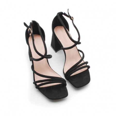 sandalia negra tiras tubulares