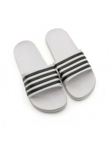 chancla hombre playa