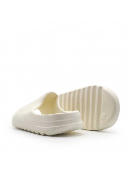 Slides goma beige mujer