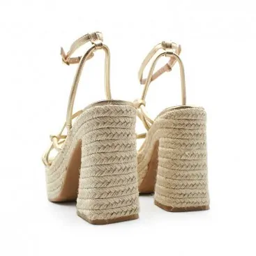 Sandalia alta dorada