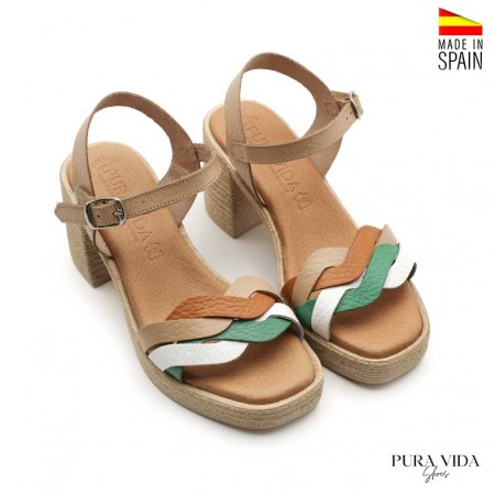 sandalias con tacón ancho