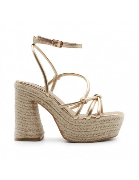 Sandalias doradas tacón