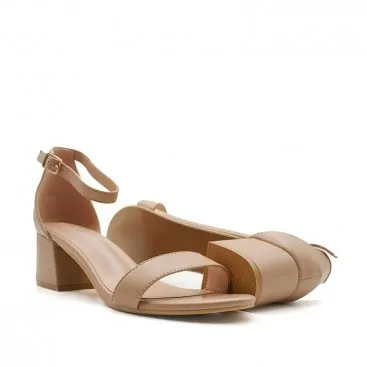 Sandalias nude cómodas