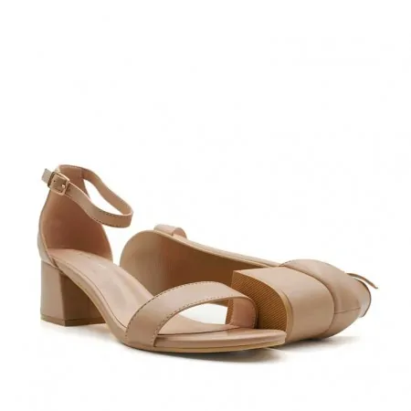 Sandalias nude cómodas