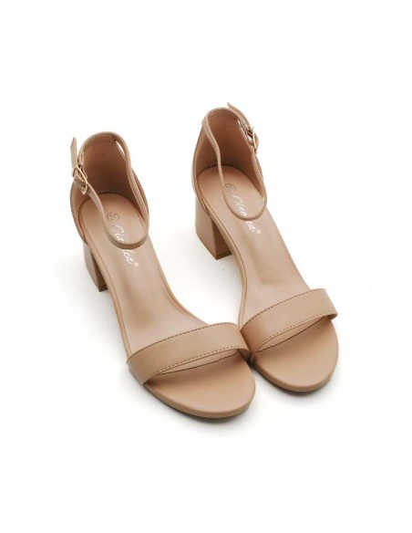 Sandalias elegantes nude