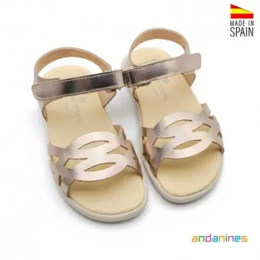 Sandalias doradas infantiles