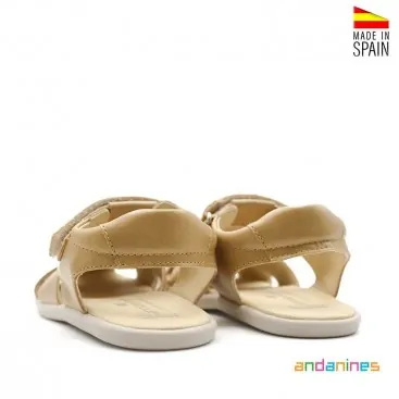 Calzado infantil piel beige