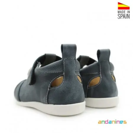 Calzado respetuoso azul marino