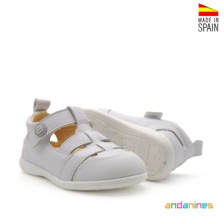 Calzado respetuoso cerrado verano