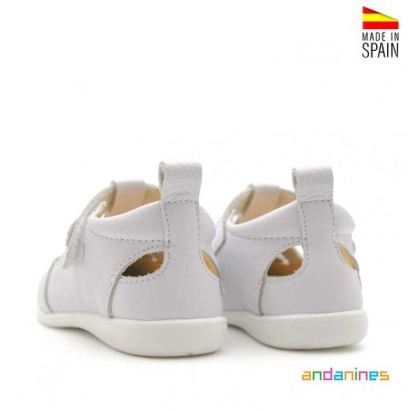 Sandalia blanca piel flexible