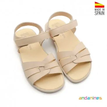 Sandalias beige para verano