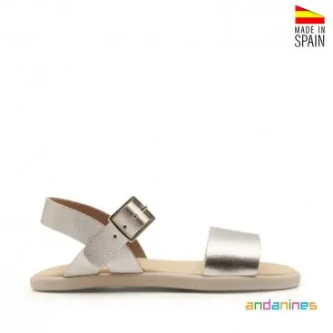sandalias plateadas para niñas