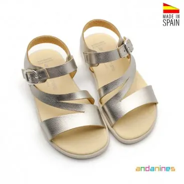 sandalias respetuosas niñas​