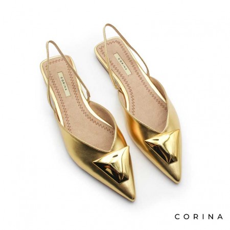 zapatos de punta dorados
