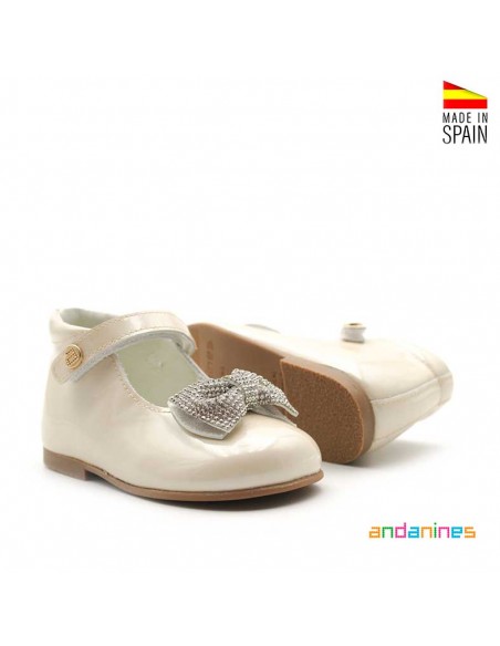merceditas beige charol