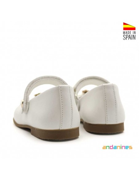 Merceditas elegantes niña