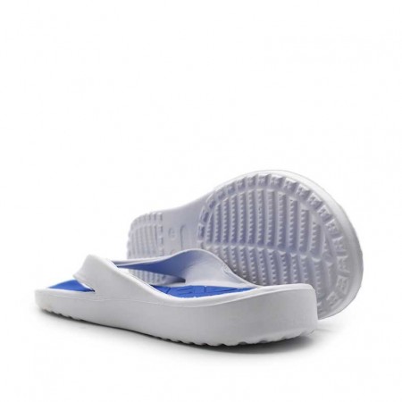 Calzado verano goma azul