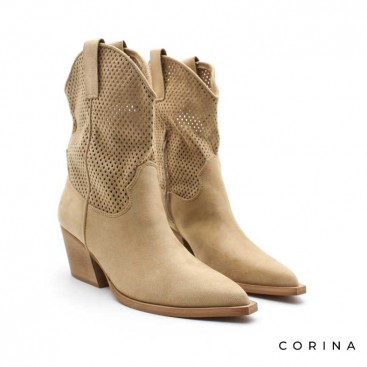 Botines con caña calada