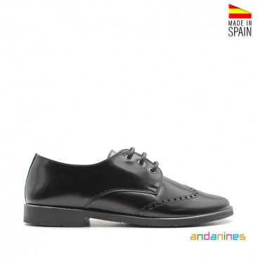 Zapatos negros de cordones