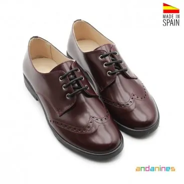 Zapatos escolares burdeos