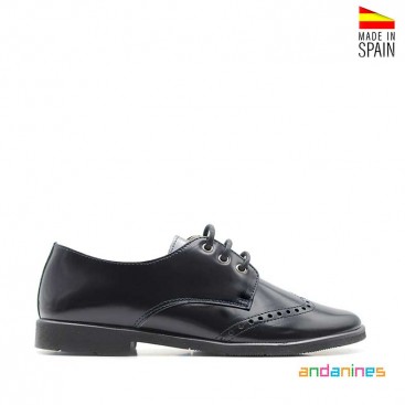 Zapatos azul marino con cordones