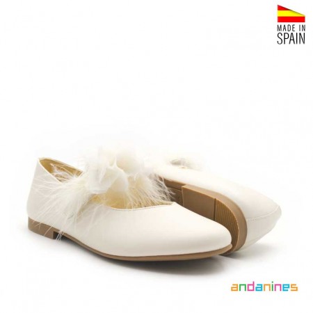 Merceditas Niña con Flor