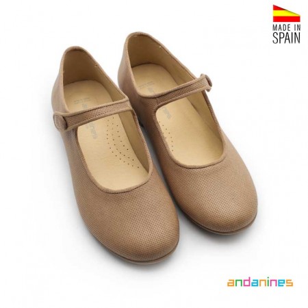 Merceditas taupe niña con acabado picado y diseño clásico