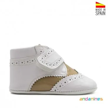 Botitas bebé charol