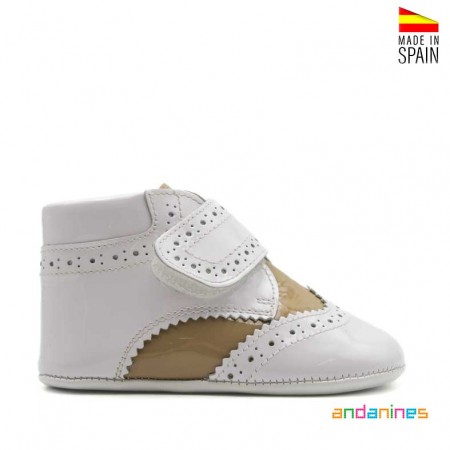 Botitas bebé charol