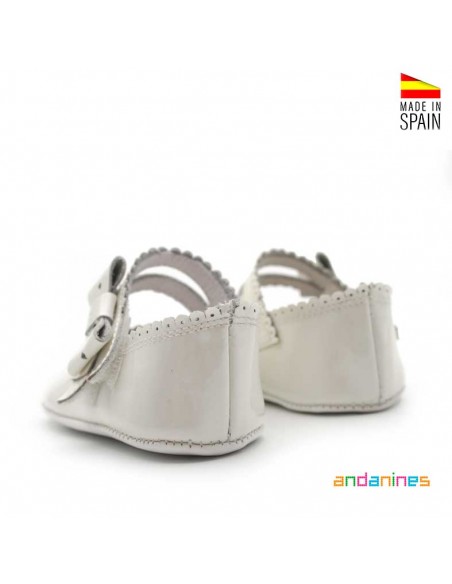 Zapatos blancos bebé piel