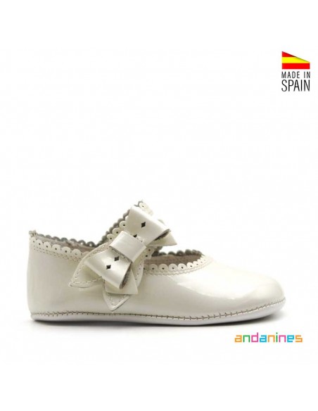 Zapatos bebé charol blanco