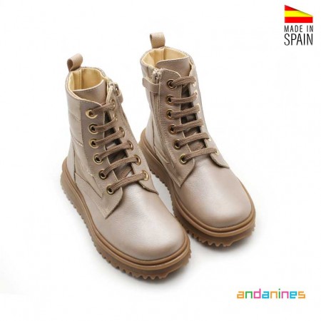 botas doradas piel niña